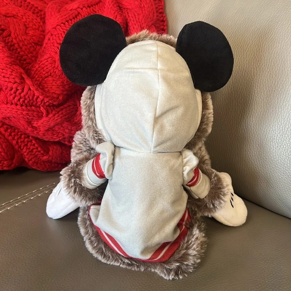 RARE Alaska Minnie Mouse Eskimo Disney Cruise Line Plushie - Picture 4 of 6